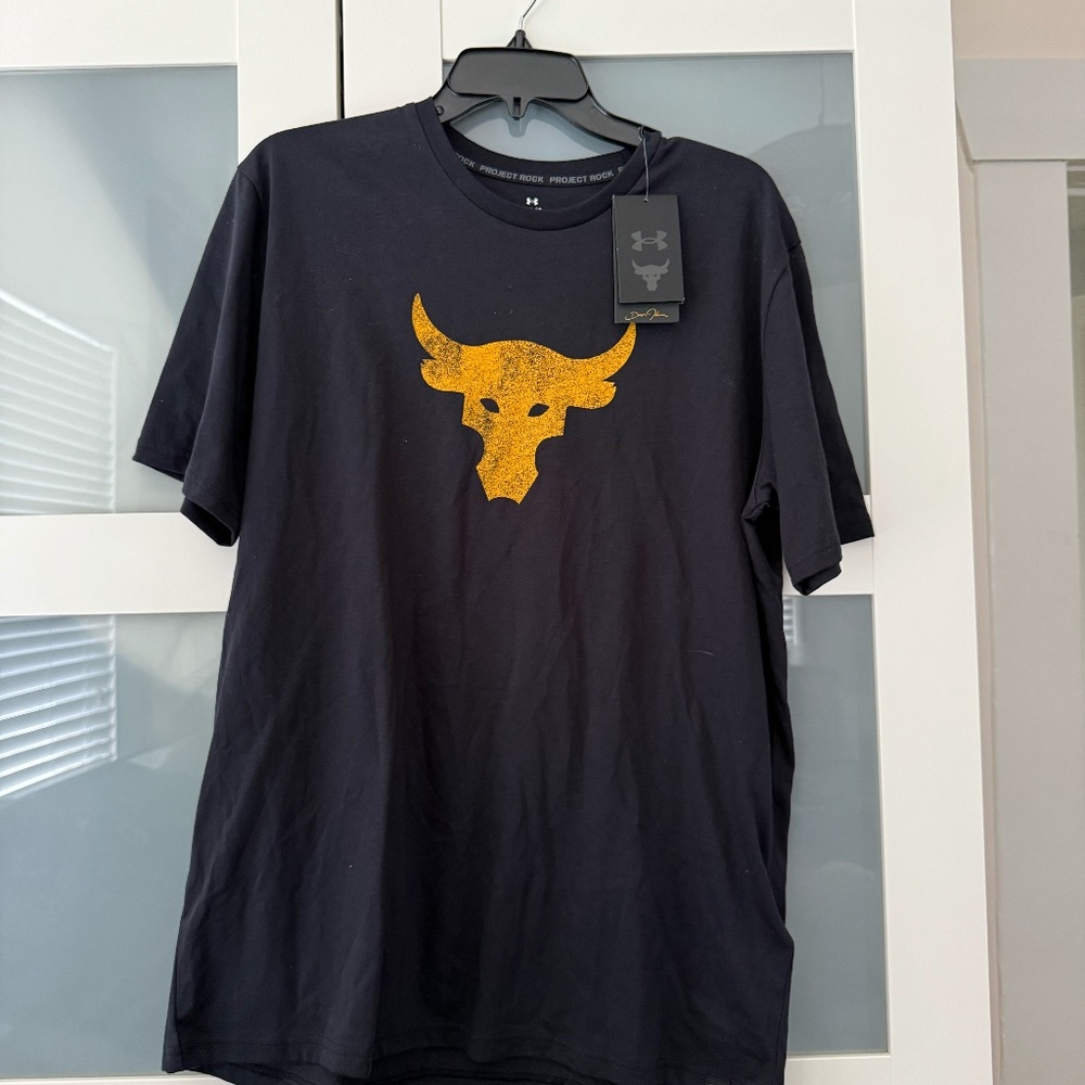 NEW Under Armour Men's Project Rock Brahma Bull Short Sleeve